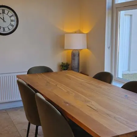 Σπίτι διακοπών Five Bedroom House Druids Glen Leabeg
