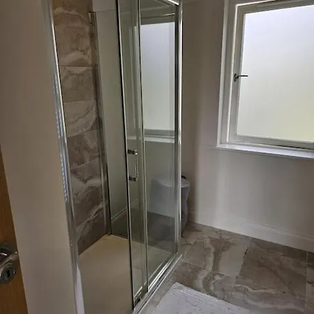 Five Bedroom House Druids Glen *