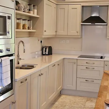 Five Bedroom House Druids Glen