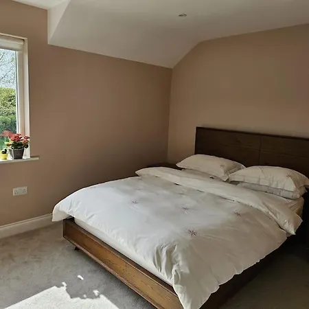בית נופש Five Bedroom House Druids Glen