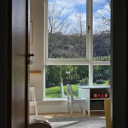 Five Bedroom House Druids Glen בית נופש *