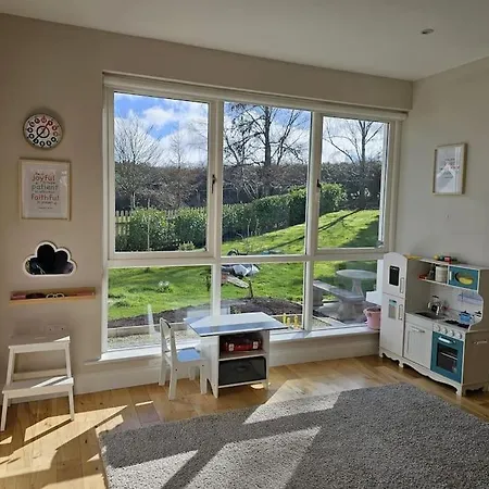 Five Bedroom House Druids Glen *